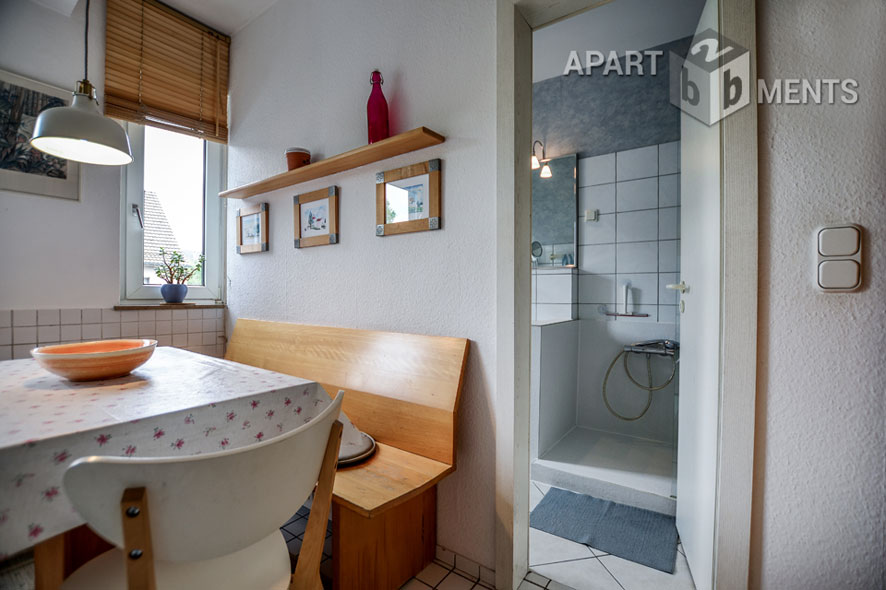 Modern möblierte Wohnung mit Südbalkon in Köln-Sülz