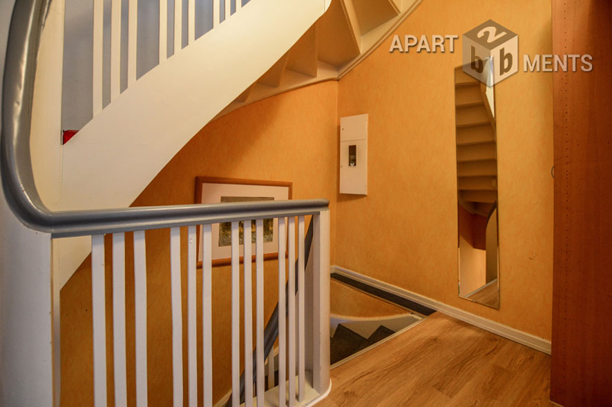 Modern möblierte Wohnung mit Südbalkon in Köln-Sülz