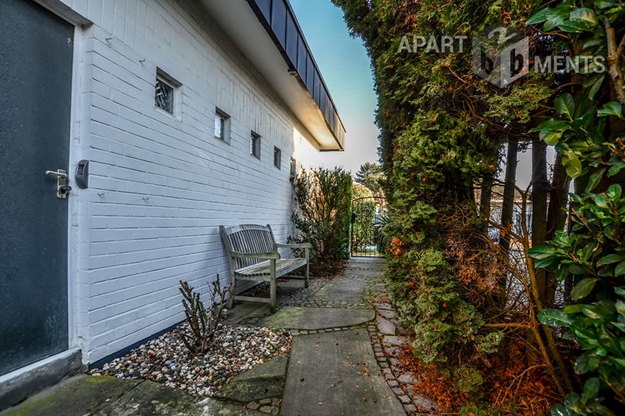 Modern möblierte und ruhige Wohnung mit kleiner Terrasse in Köln-Hahnwald