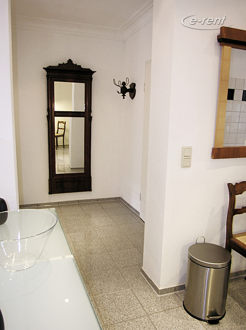 Modernly furnished and centrally located apartment in Cologne-Altstadt-Nord