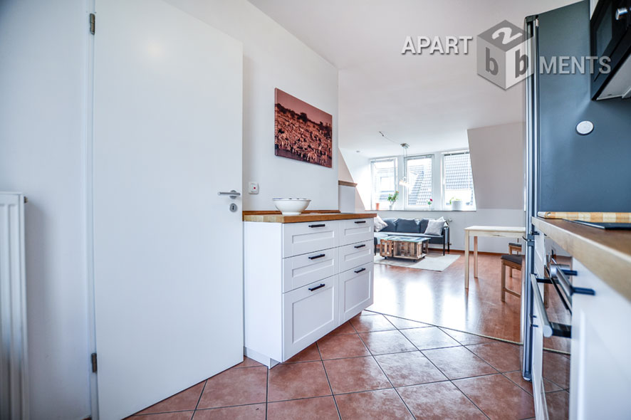 Modernly furnished maisonette apartment with roof terrace in Cologne-Nippes