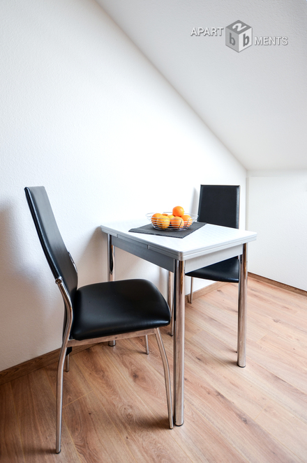 Modern möblierte und verkehrsgünstige Singlewohnung in Köln-Holweide