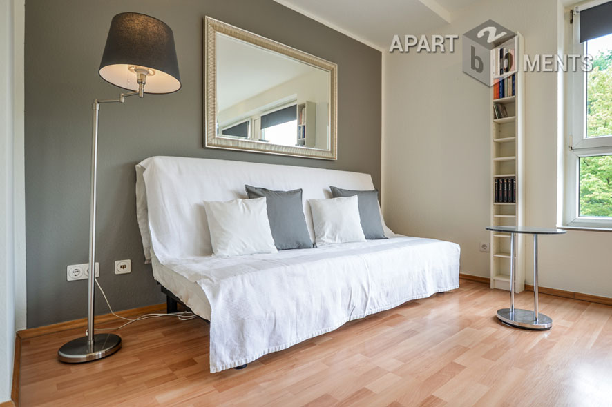 Modern and very well equipped furnished apartment in Cologne-Lindenthal