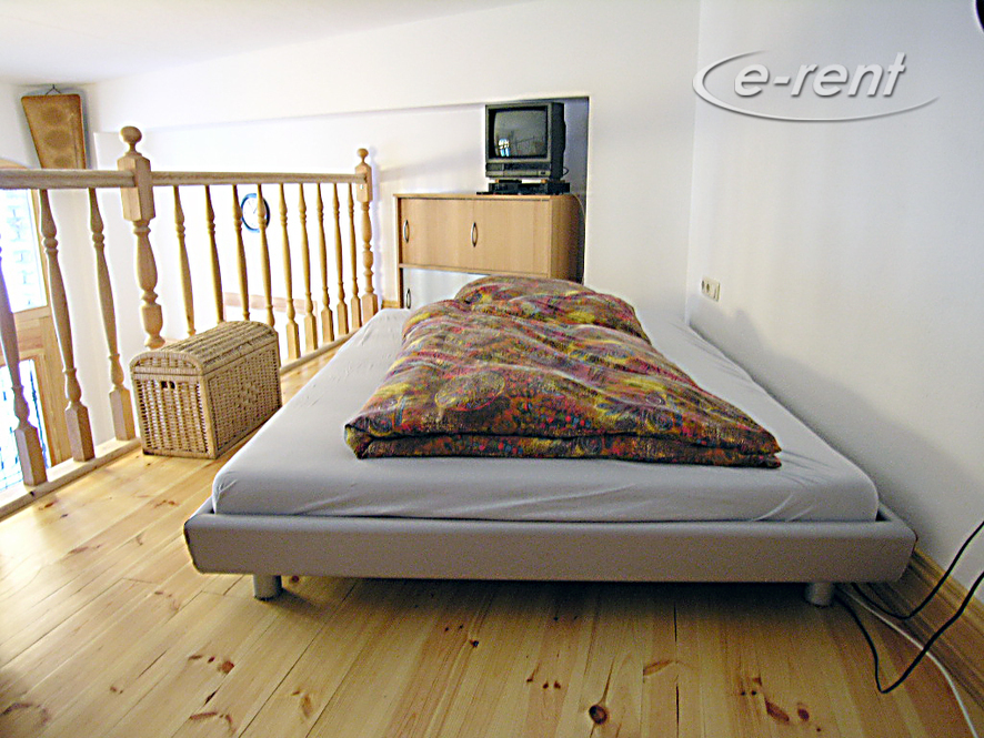 Elegant möblierte Wohnung mit Schlafempore in Köln-Ehrenfeld