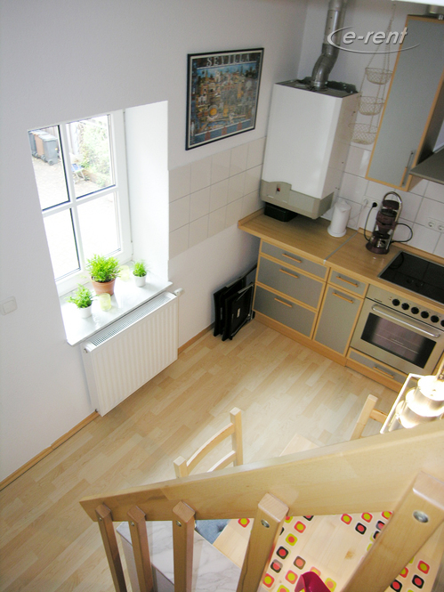 Modern möblierte Wohnung auf drei Ebenen in Köln-Zündorf