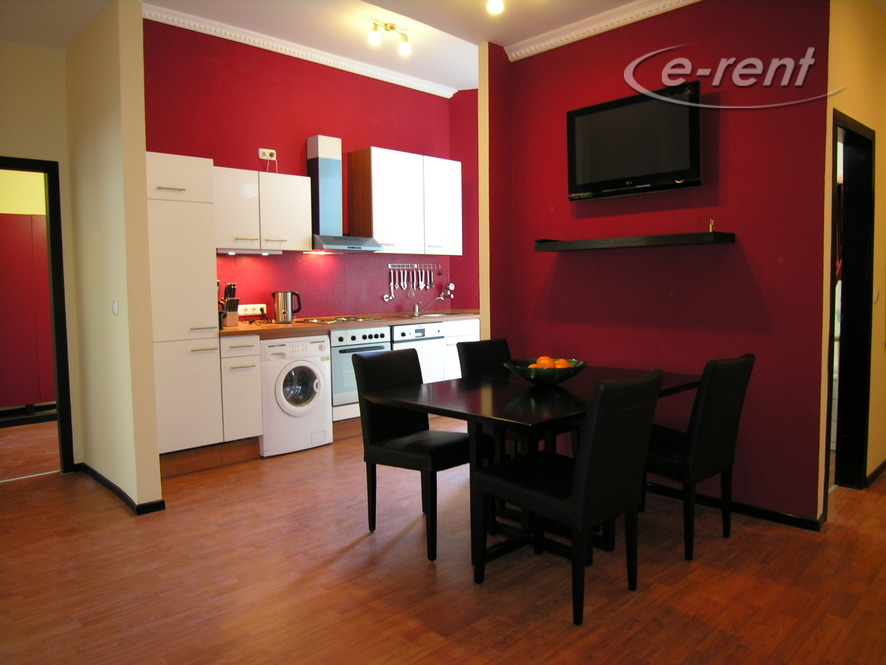 Modernly furnished apartment with upscale furnishings in Cologne-Nippes