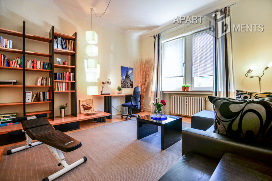 Modern möblierte Wohnung mit Blick ins Grüne in Köln-Niehl