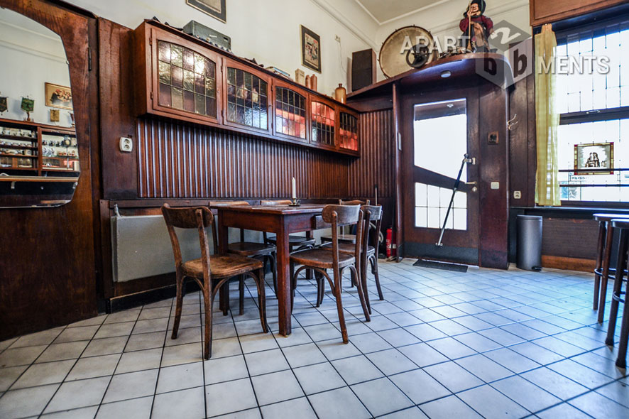 Functionally furnished apartment in a former pub in Cologne-Ehrenfeld