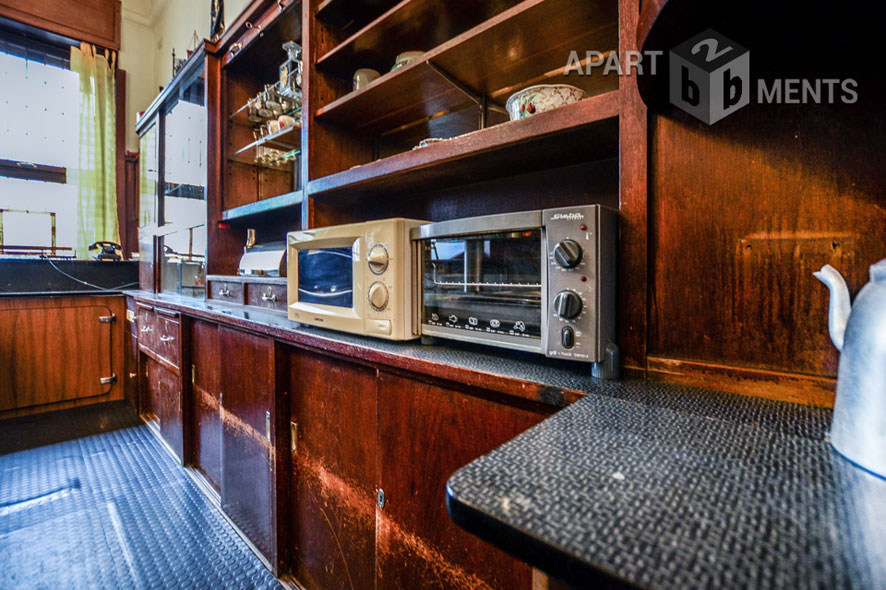 Functionally furnished apartment in a former pub in Cologne-Ehrenfeld