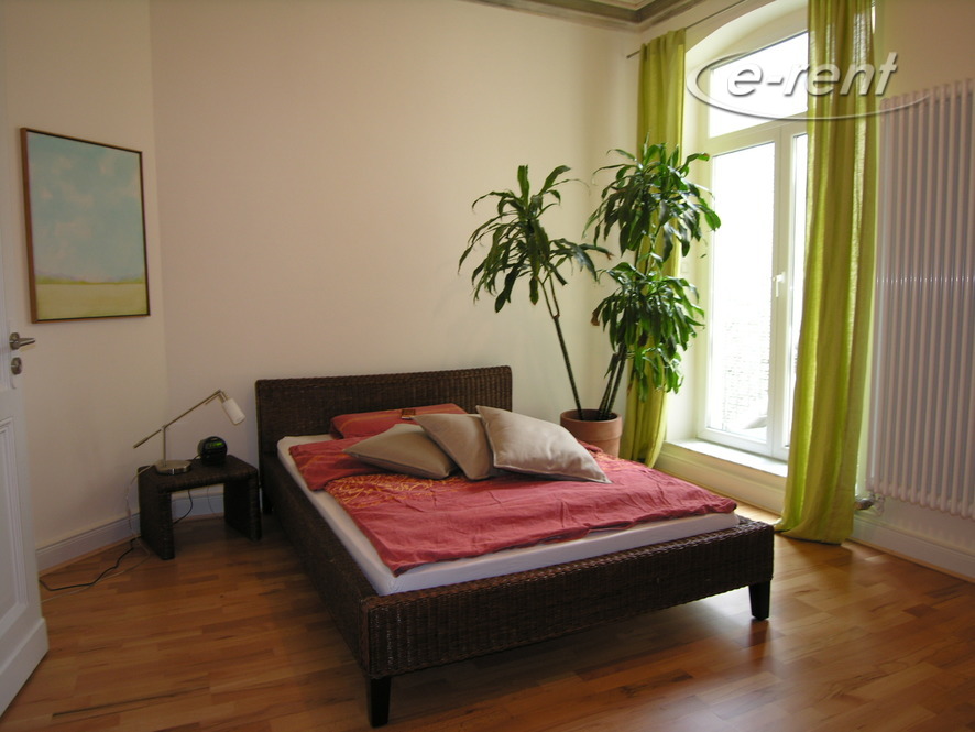 High-quality furnished and centrally located apartment in Cologne-Altstadt-Nord