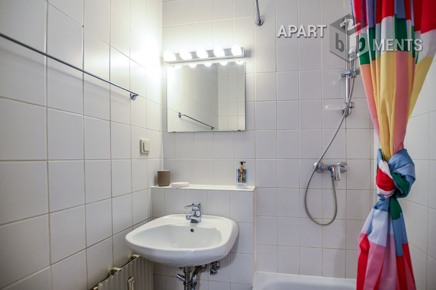 Modern bright and quiet apartment at Mediapark in Cologne-Neustadt-North