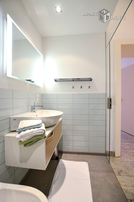Sehr hochwertiges 2-Zimmer-Apartment in zentraler Lage mit Reinigungs- und Wäscheservice