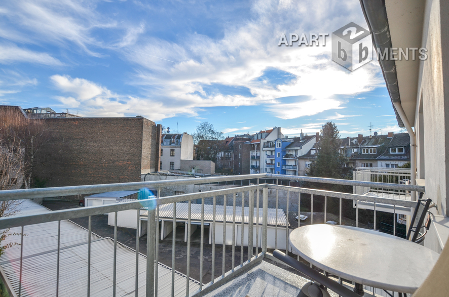 Modernly furnished and quiet 1 room apartment with balcony