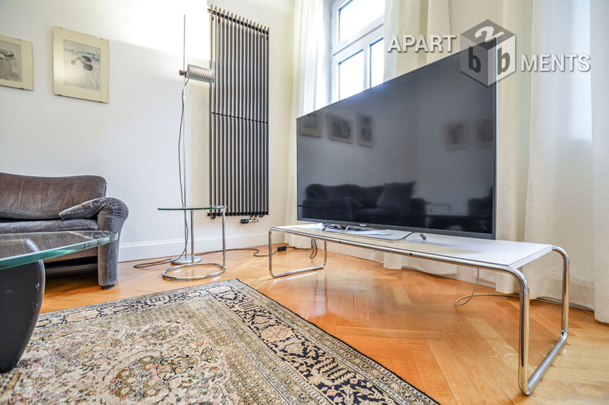 Modernly furnished and centrally located apartment in Cologne-Neustadt-Süd