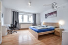 Modern furnished and centrally located flat in Cologne-Altstadt-North