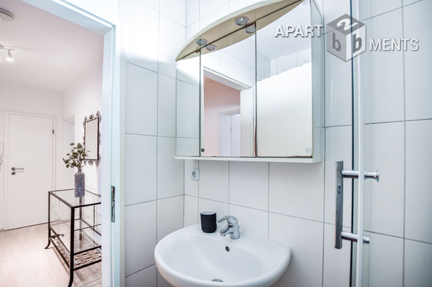 Modern furnished and centrally located flat in Cologne-Altstadt-North