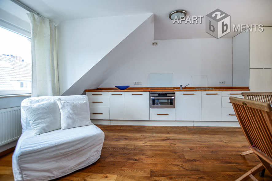 Modernly furnished maisonette apartment with roof terrace in Cologne-Altstadt-Nord