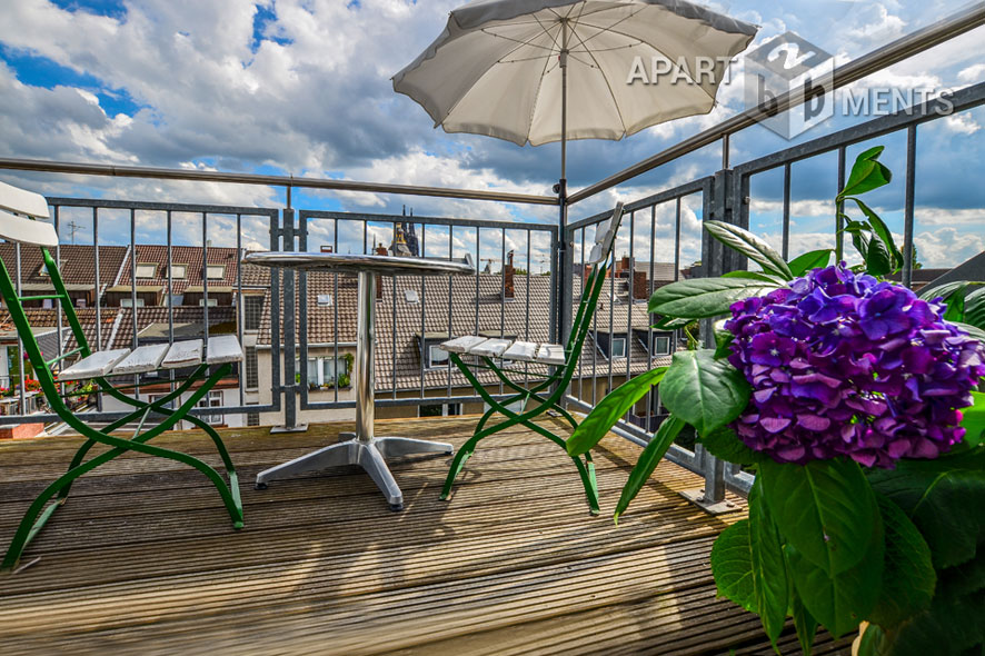 Modernly furnished maisonette apartment with roof terrace in Cologne-Altstadt-Nord