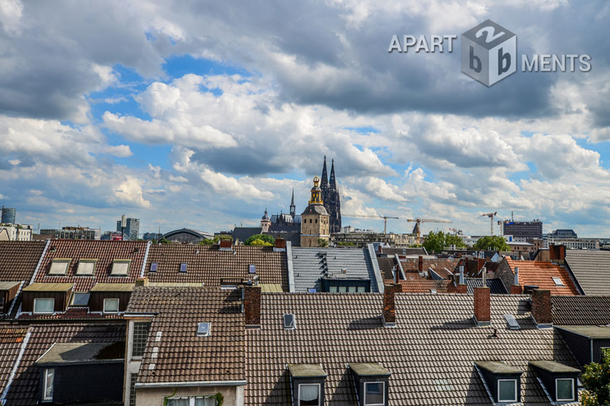 Modern möbliertes Maisonetteapartment mit Dachterrasse in Köln-Altstadt-Nord