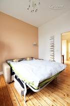 High quality furnished old-style apartment in central location in Cologne-Deutz