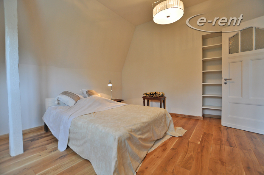 Erstklassig sanierte 2-Zimmer Altbauwohnung mit Balkon in Köln-Neustadt-Süd