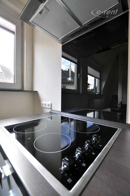 Erstklassig sanierte 2-Zimmer Altbauwohnung mit Balkon in Köln-Neustadt-Süd