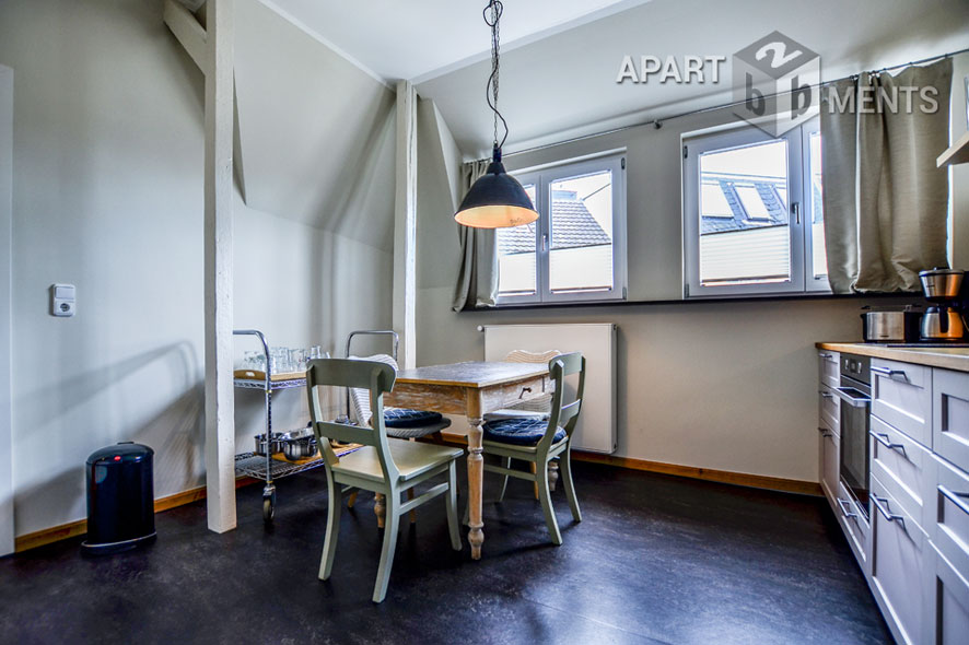Erstklassig sanierte 2-Zimmer Altbauwohnung in Köln-Neustadt-Süd