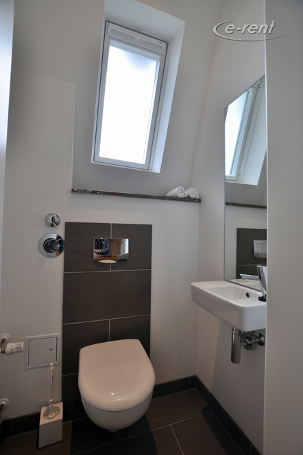 Erstklassig sanierte 2-Zimmer Altbauwohnung mit Balkon in Köln-Neustadt-Süd