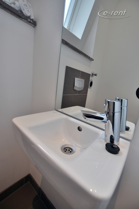 Erstklassig sanierte 2-Zimmer Altbauwohnung mit Balkon in Köln-Neustadt-Süd