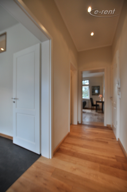 Erstklassig sanierte 2-Zimmer Altbauwohnung mit Balkon in Köln-Neustadt-Süd