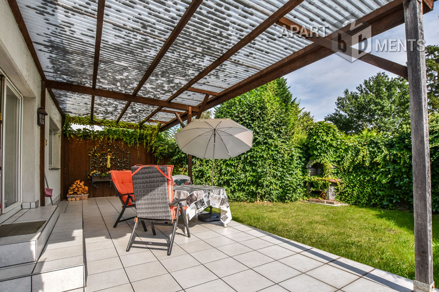 Möblierte und geräumige Wohnung mit Terrasse und Garten in Köln-Porz
