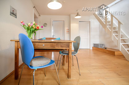 Modernly furnished maisonette apartment with terrace in Cologne Neustadt-Süd