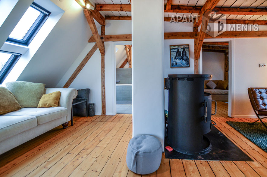 First-class luxury maisonette in an old building with roof terrace in Cologne-Neuehrenfeld