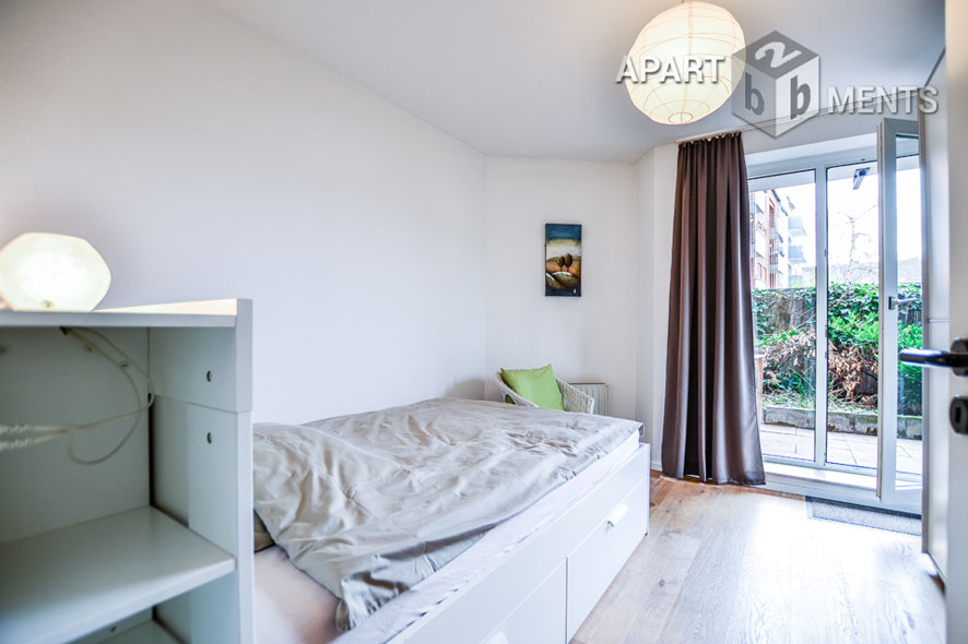 High-quality furnished 2-room-flat in central location in Cologne-Ehrenfeld