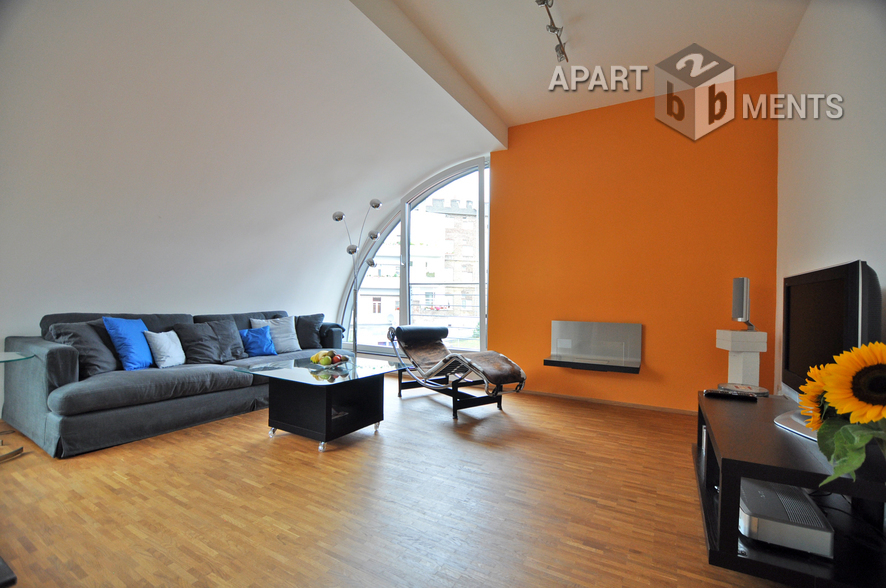 Moderne und hochwertige 3 Zimmer Stadtwohnung mit Dachterrasse und Balkon