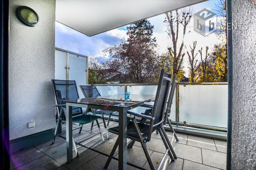 Modern möblierte und zentral gelegene Wohnung mit Terrasse in Köln-Lindenthal