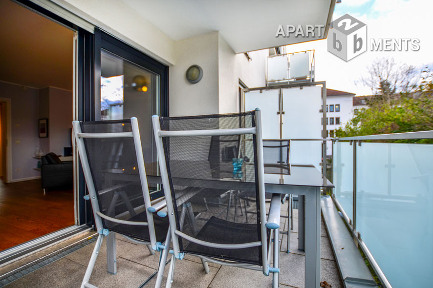 Modernly furnished and centrally located apartment with terrace in Cologne-Lindenthal