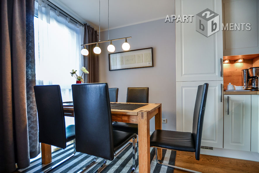 Modernly furnished and centrally located apartment with terrace in Cologne-Lindenthal