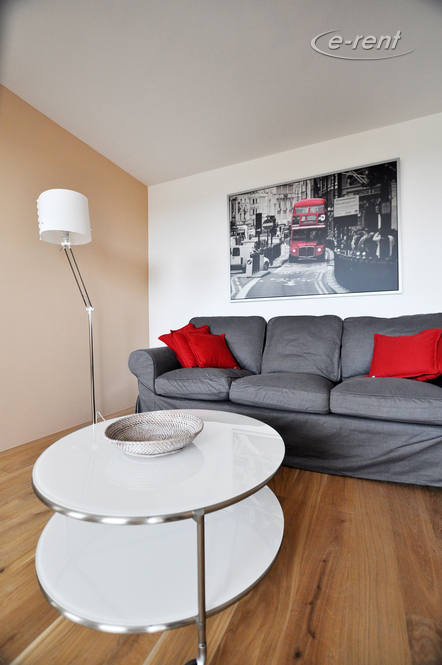 Modern möblierte 2-Zimmer-Wohnung mit Panoramablick in Köln-Deutz