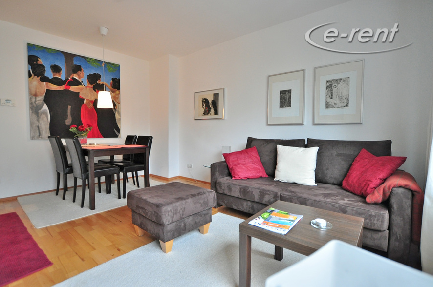 Modern furnished apartment with balcony in Cologne-Deutz