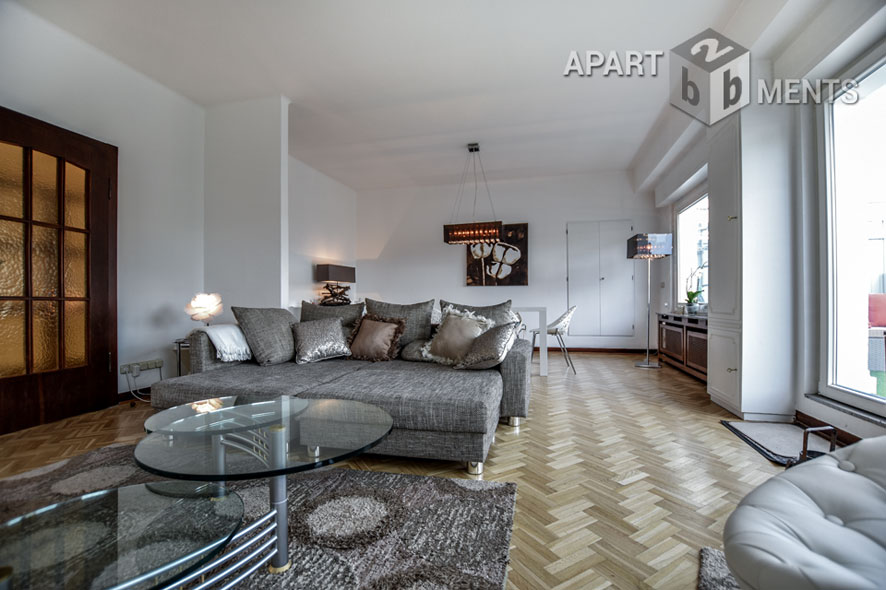 High-quality furnished 3-room penthouse with roof terrace in Cologne-Altstadt-North