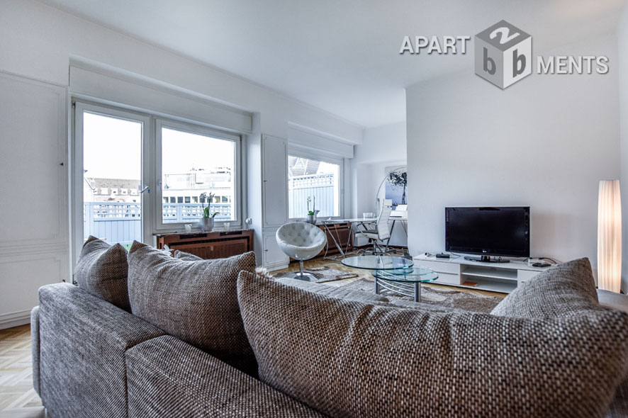 High-quality furnished 3-room penthouse with roof terrace in Cologne-Altstadt-North