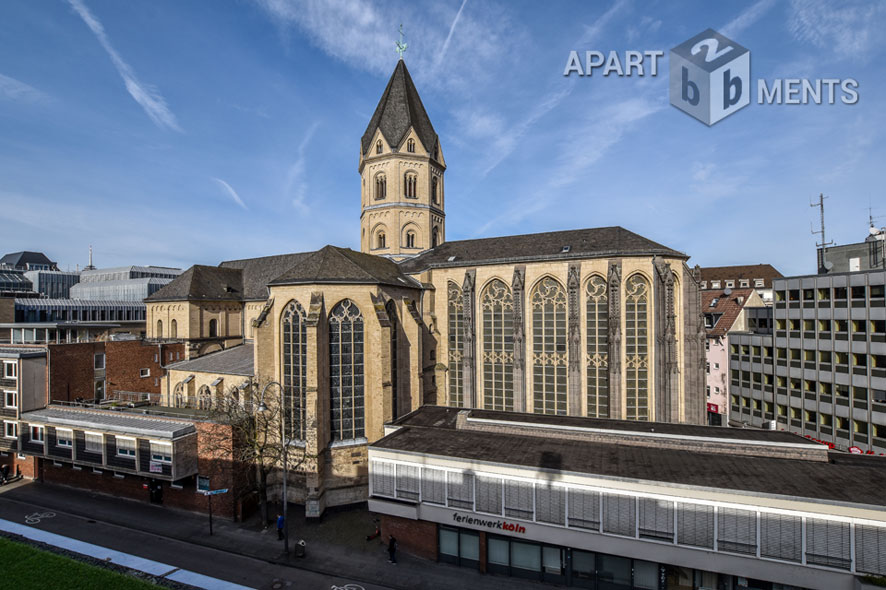 High-quality furnished 3-room penthouse with roof terrace in Cologne-Altstadt-North