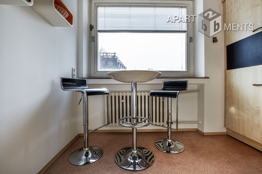 High-quality furnished 3-room penthouse with roof terrace in Cologne-Altstadt-North