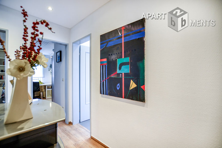 Gehoben und modern möblierte Wohnung in Leverkusen