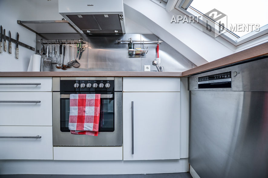 Gehoben und modern möblierte Wohnung in Leverkusen