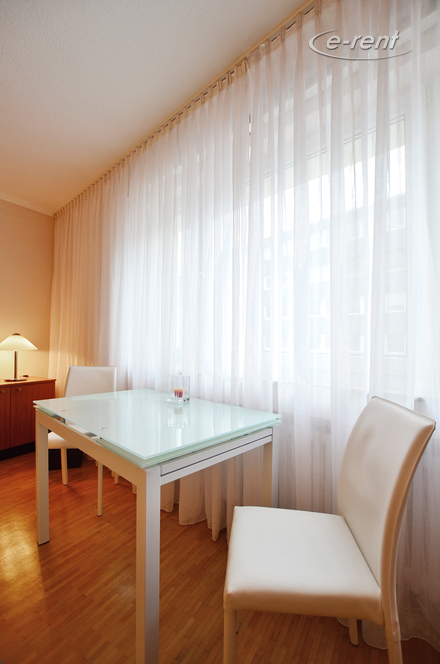 Elegantly and modernly furnished apartment in Cologne-Altstadt-Süd