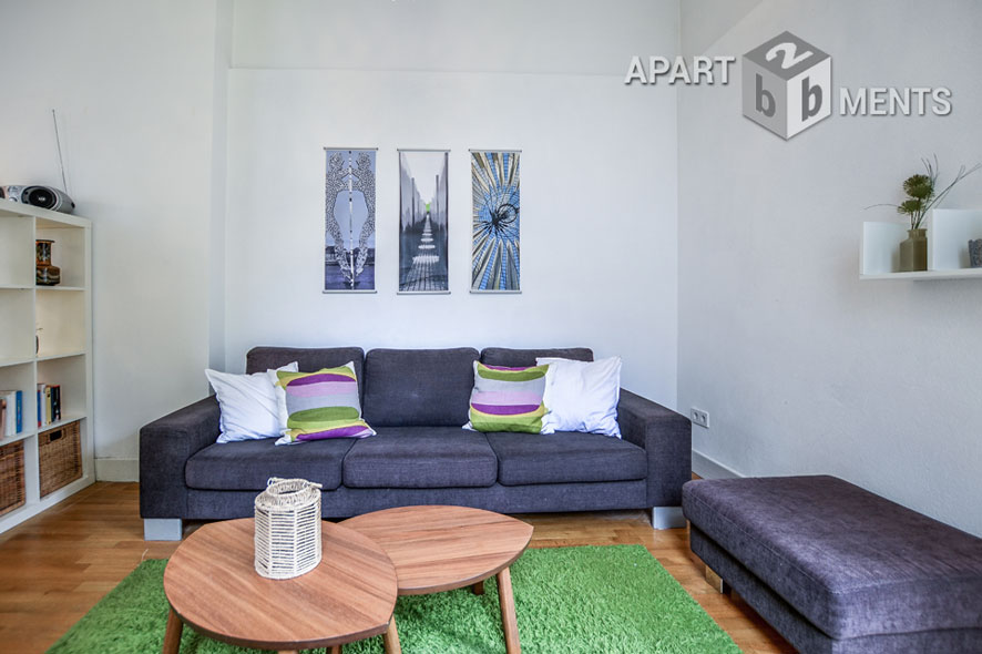 Möbliertes Altbau-Apartment mit hohen Decken und Balkon in Köln-Nippes