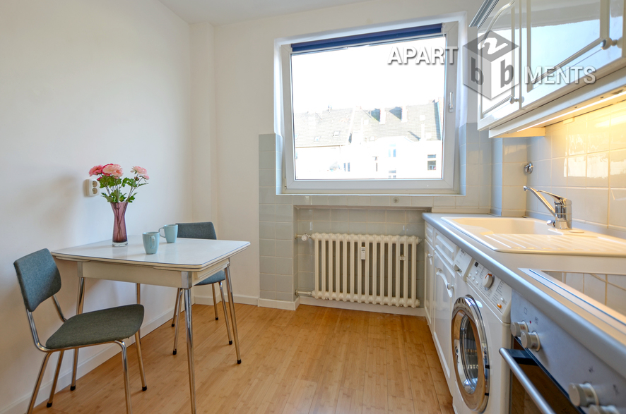 Modern möblierte Wohnung mit Balkon in Köln-Mülheim