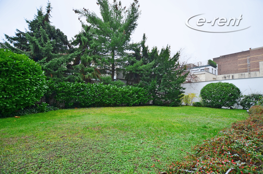 1 Zimmer Apartment mit Terrasse im Belgischen Viertel